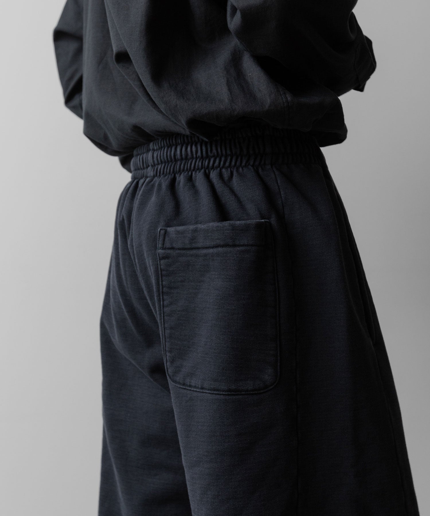 ssstein(シュタイン)のUNTWISTED YARN FADE SWEAT TWIST SEAM PANTS - DARK NAVYの公式通販サイトsession福岡セレクトショップ
