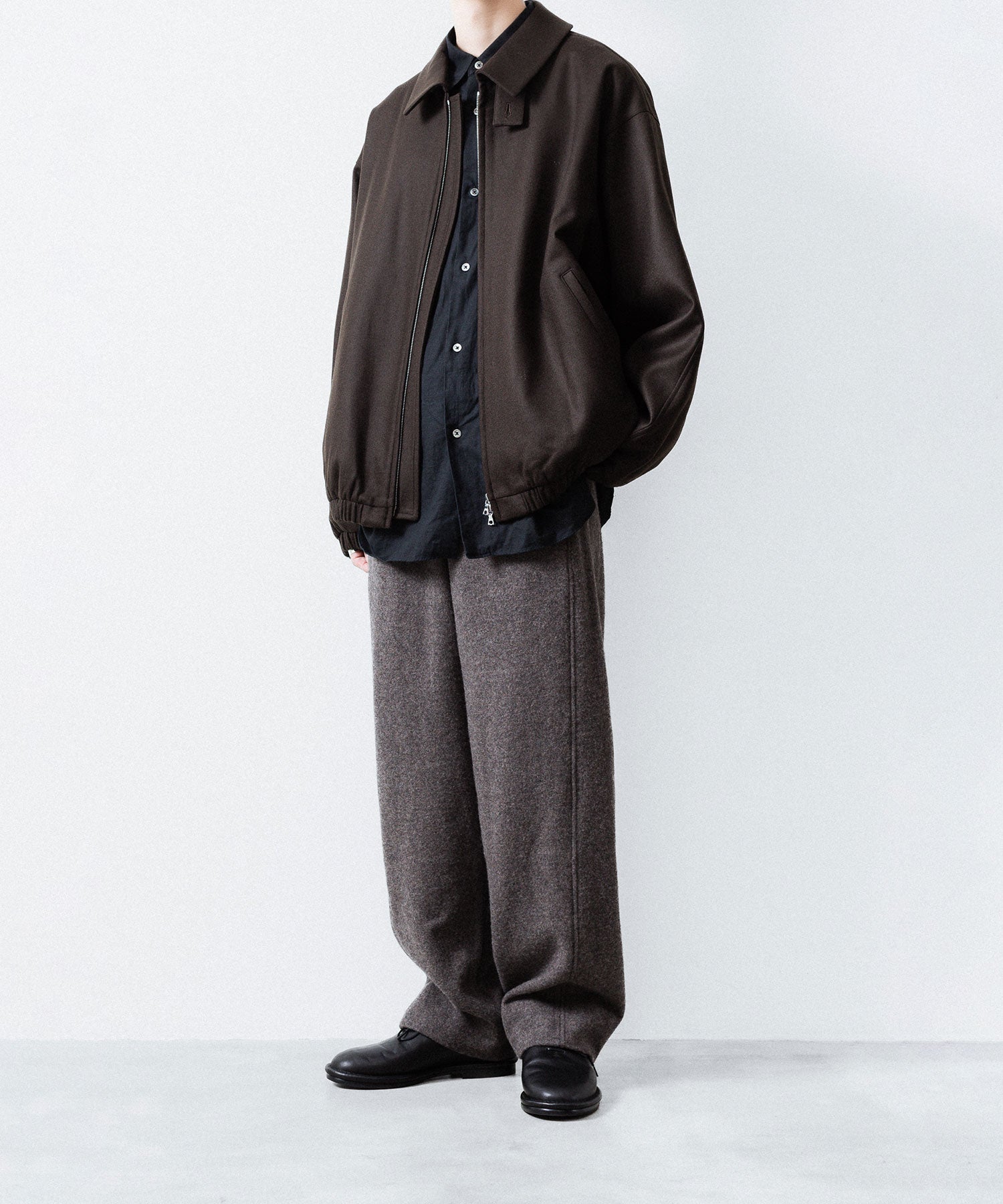 ssstein(シュタイン)のWOOL/CASHMERE FLEECE EASY TWIST TROUSERS - GREY BROWNの公式通販サイトsession福岡セレクトショップ