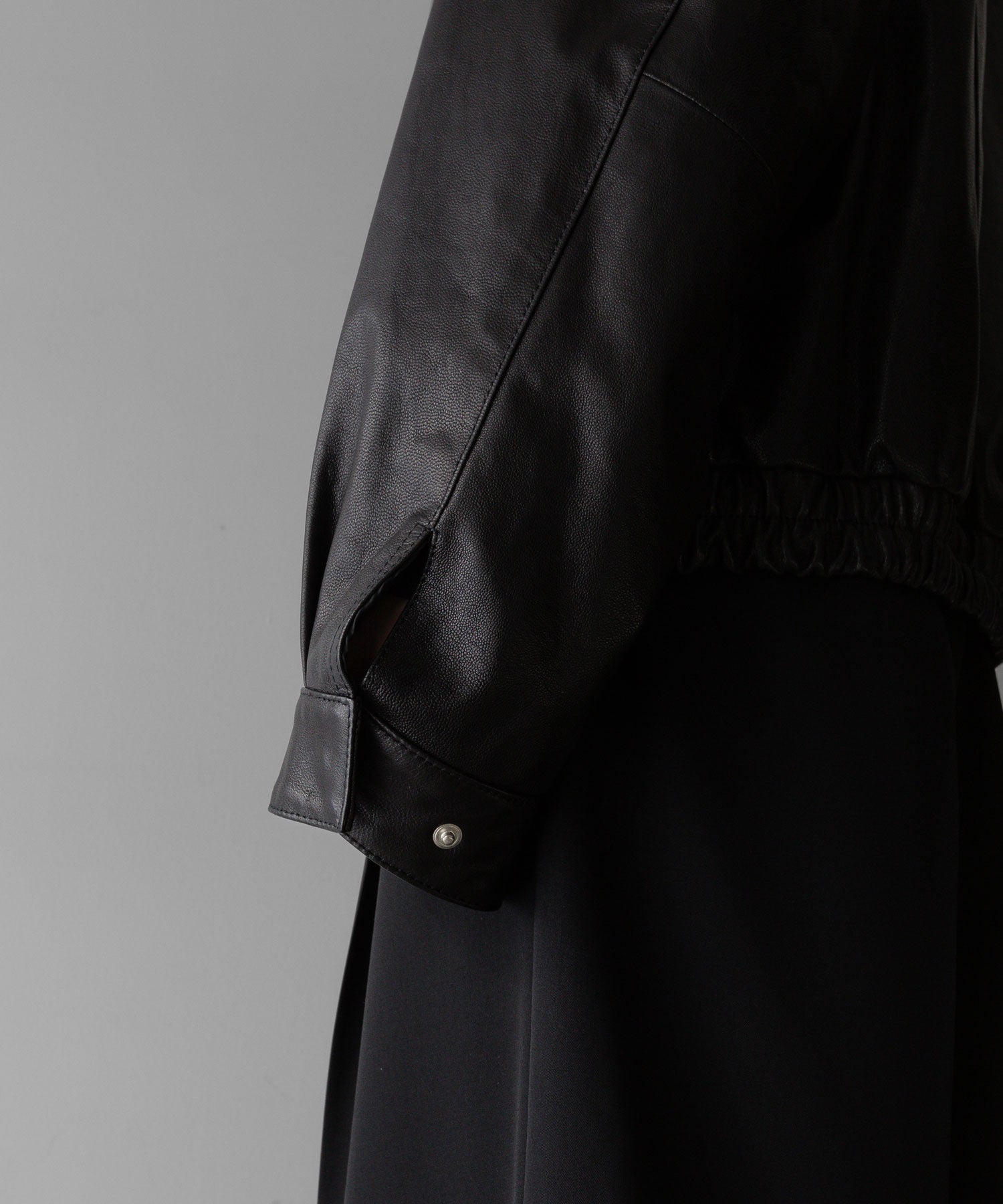 stein(シュタイン)の24SSコレクションDETACHABLE SLEEVES LEATHER BLOUSONのBLACK sessionセッション福岡セレクトショップ 公式通販サイト