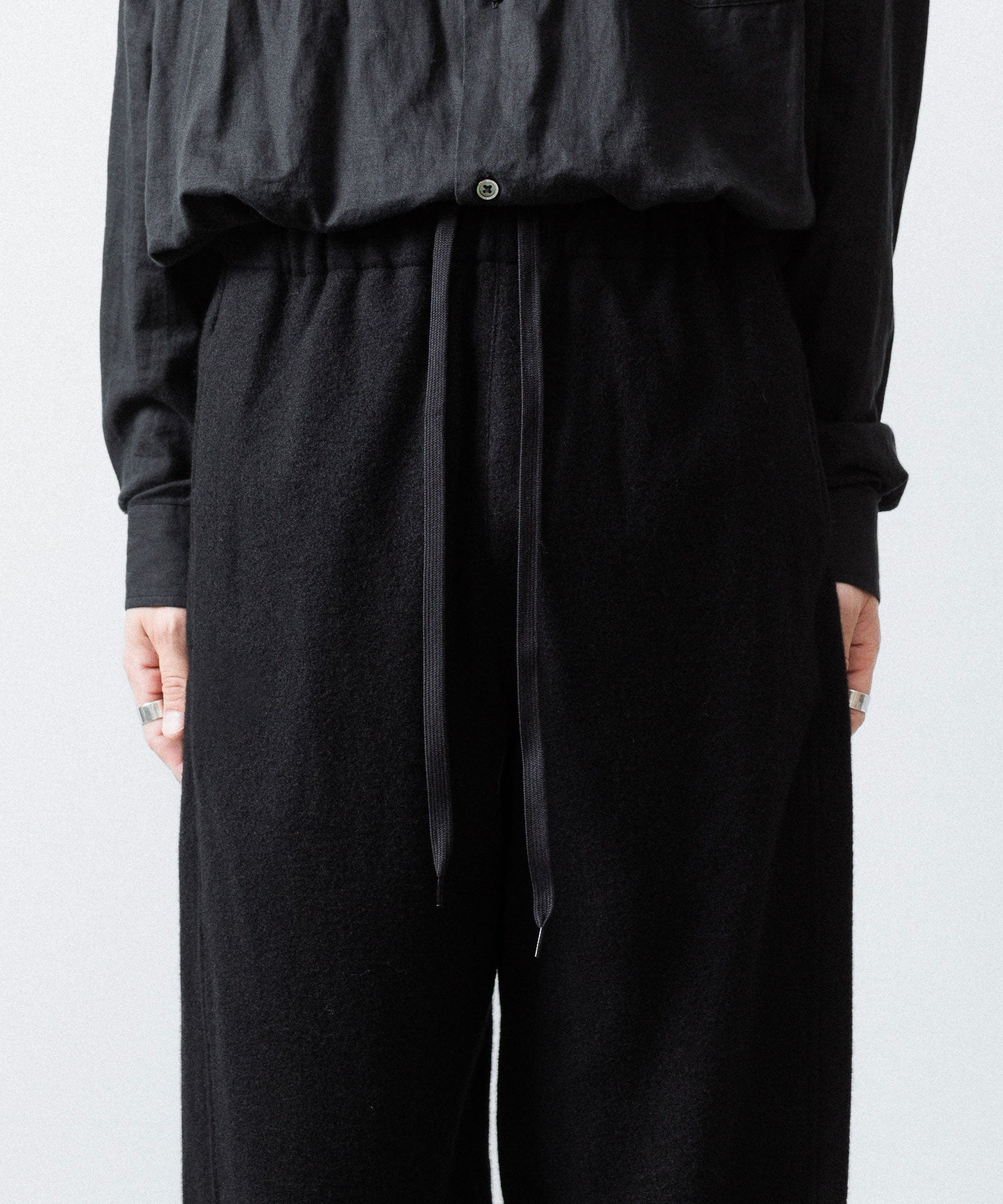 ssstein(シュタイン)のWOOL/CASHMERE FLEECE EASY TWIST TROUSERS - BLACKの公式通販サイトsession福岡セレクトショップ