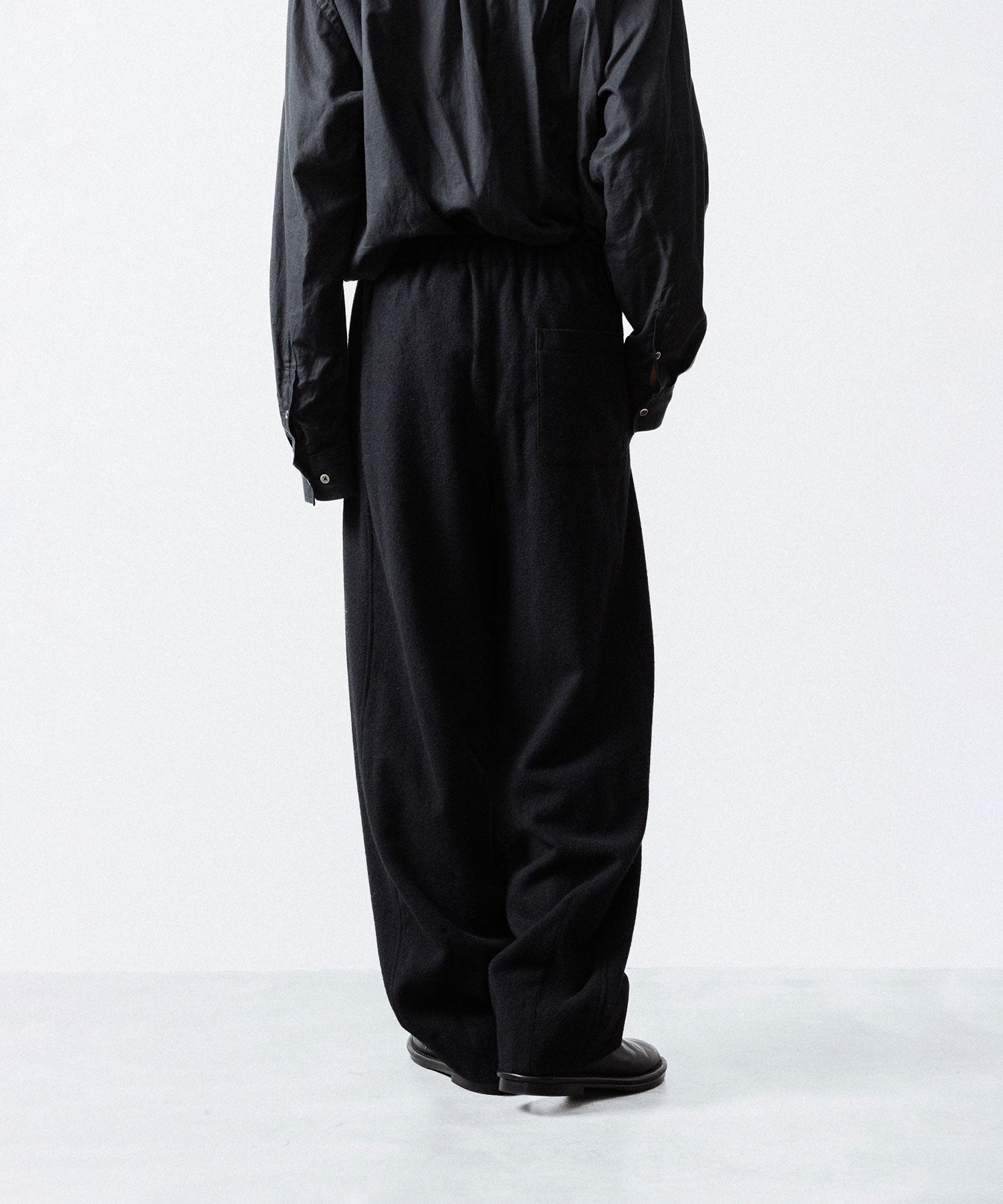 ssstein(シュタイン)のWOOL/CASHMERE FLEECE EASY TWIST TROUSERS - BLACKの公式通販サイトsession福岡セレクトショップ