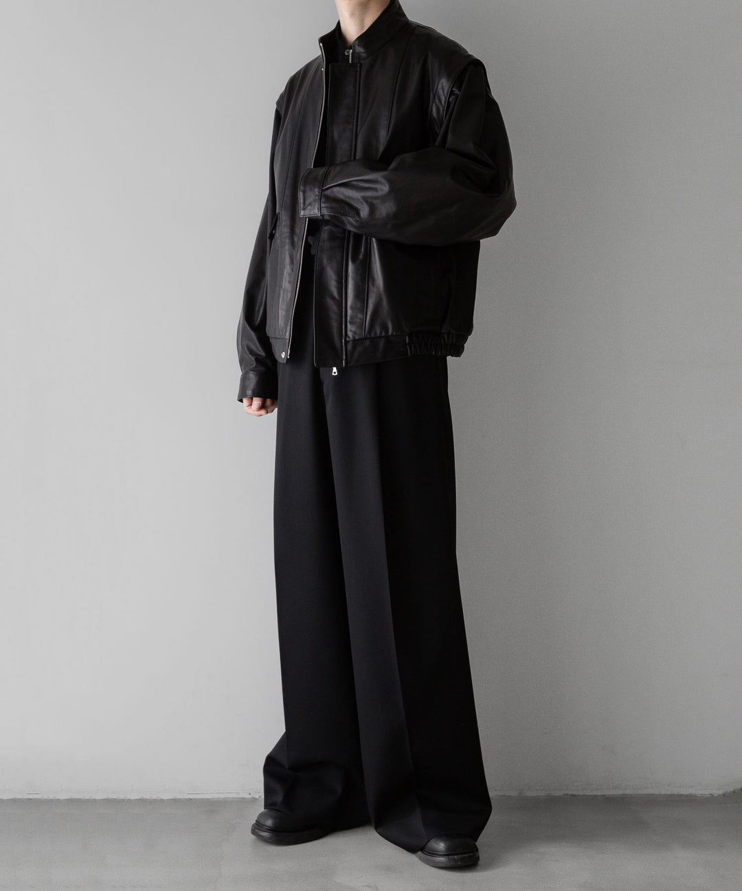 stein(シュタイン)の24SSコレクションDETACHABLE SLEEVES LEATHER BLOUSONのBLACK sessionセッション福岡セレクトショップ 公式通販サイト