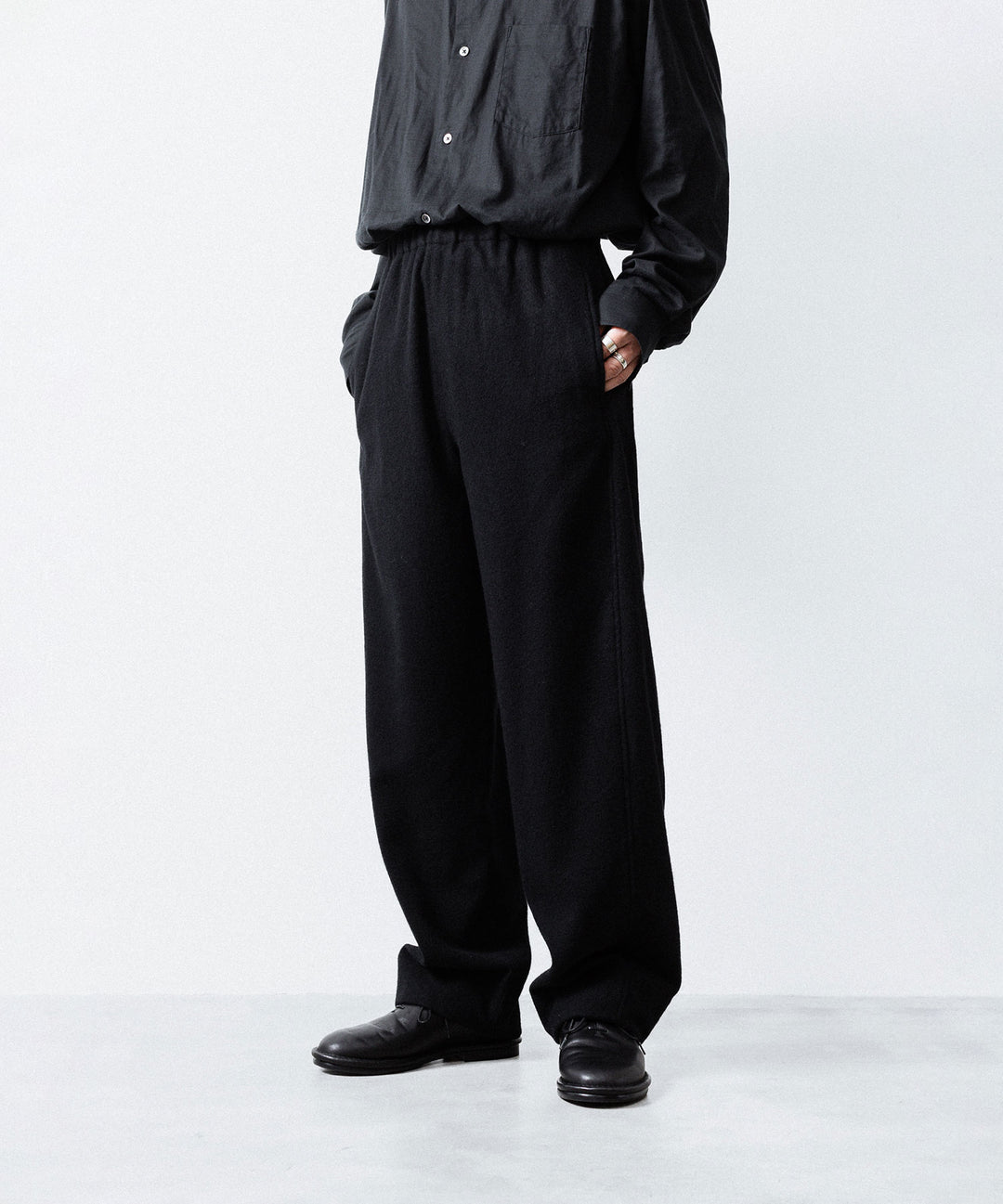 ssstein(シュタイン)のWOOL/CASHMERE FLEECE EASY TWIST TROUSERS - BLACKの公式通販サイトsession福岡セレクトショップ