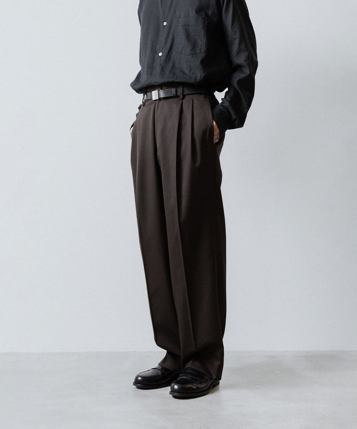 ssstein(シュタイン)のTWO TUCK EASY TROUSERS (2/60 WOOL GABARDINE) - MILITARY KHAKIの公式通販サイトsession福岡セレクトショップ