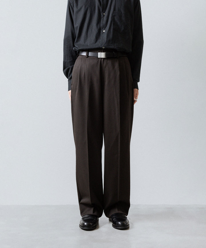ssstein(シュタイン)のTWO TUCK EASY TROUSERS (2/60 WOOL GABARDINE) - MILITARY KHAKIの公式通販サイトsession福岡セレクトショップ