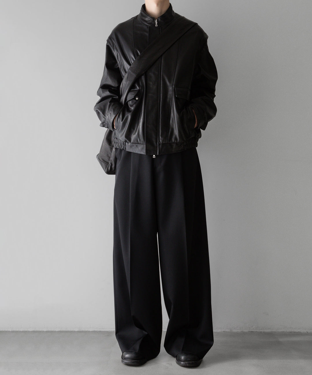 stein(シュタイン)の24SSコレクションDETACHABLE SLEEVES LEATHER BLOUSONのBLACK sessionセッション福岡セレクトショップ 公式通販サイト