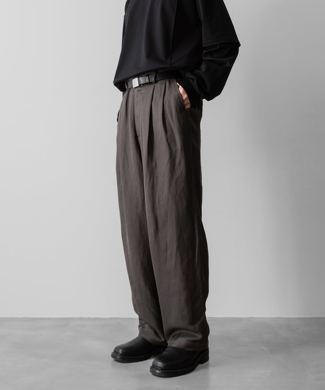 ssstein(シュタイン)のVIS/LI TWILL WIDE EASY TROUSERS - KHAKIの公式通販サイトsession福岡セレクトショップ