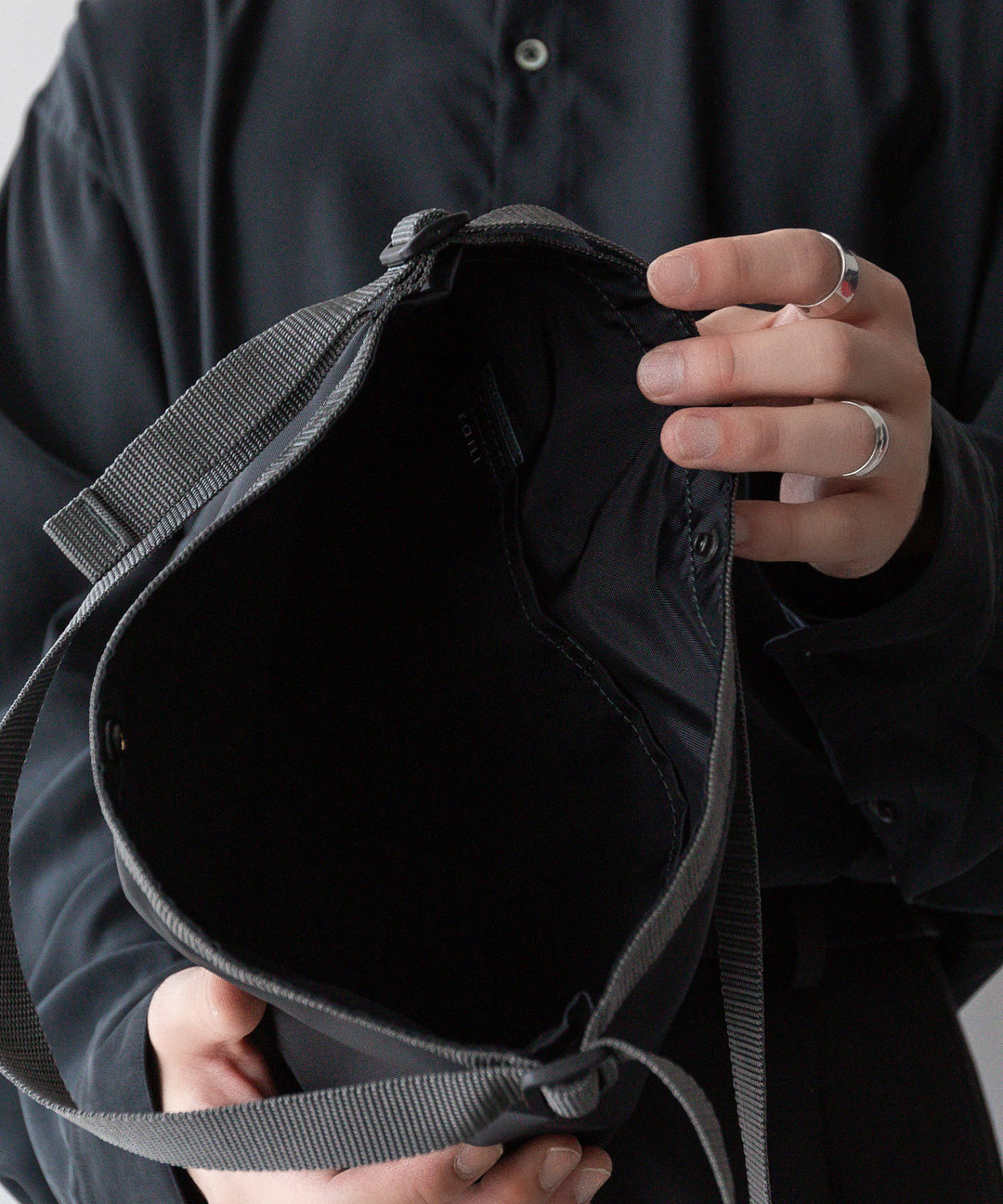 【KaILI/カイリ】2024 SSコレクション　ONE STROKE BAG - BLACK公式通販サイトsession福岡セレクトショップ