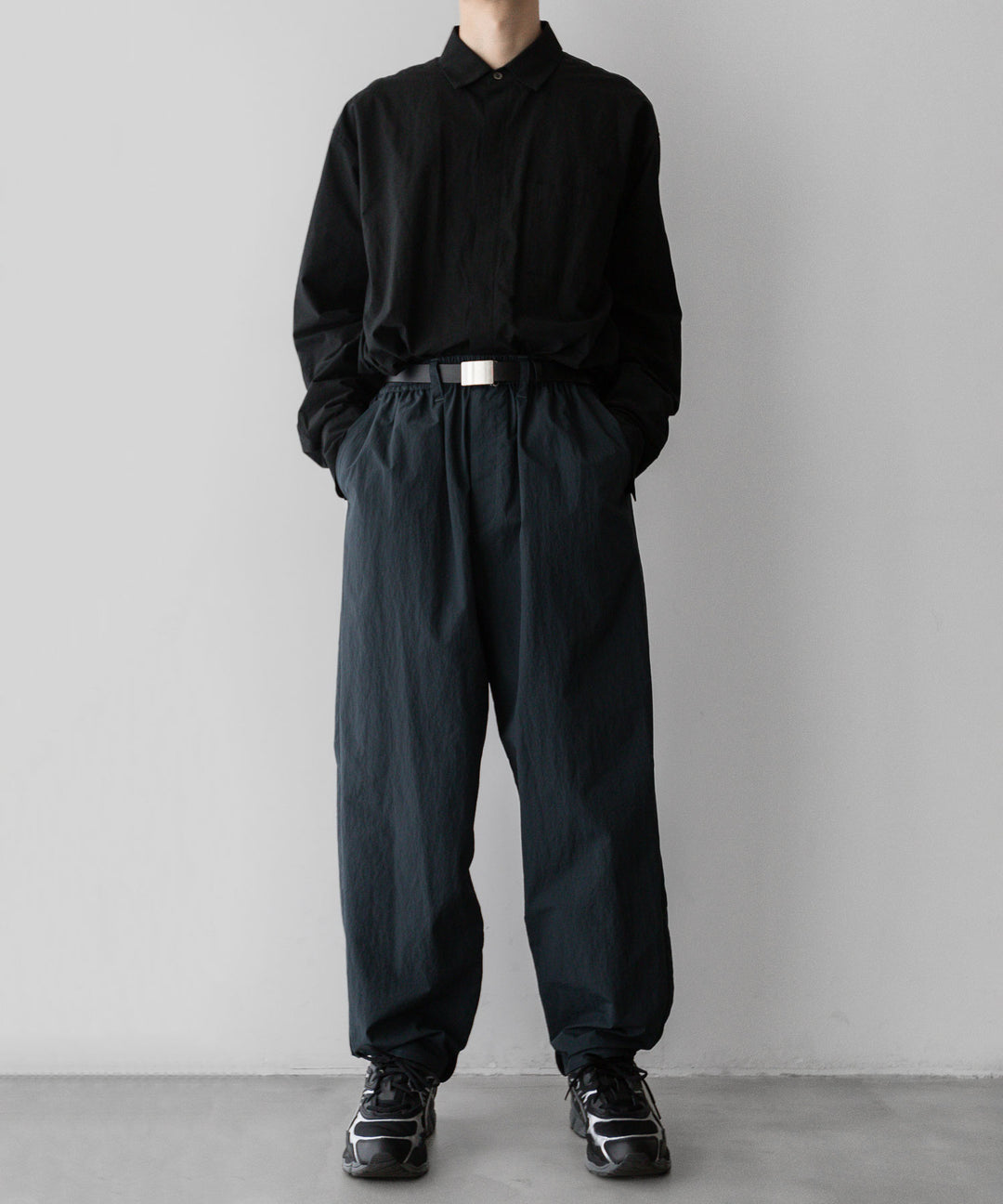 stein(シュタイン)の23AWコレクションWINDBREAKER EASY TROUSERSのDARK GREY 公式通販サイトsession福岡セレクトショップ