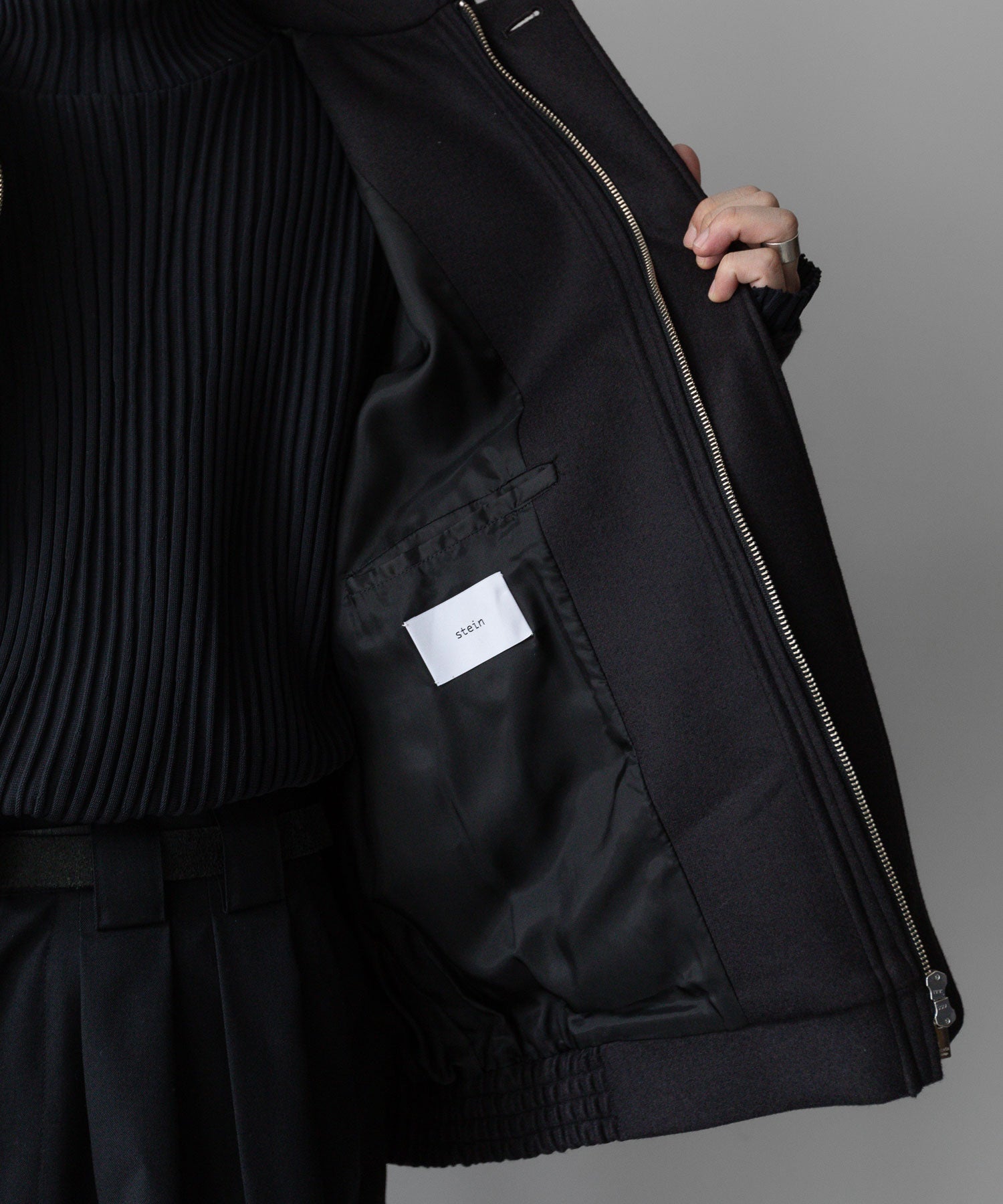 stein(シュタイン)の23AWコレクションOVERSIZED MELTON HARRINGTON ZIP JACKETのDARK CHARCOAL