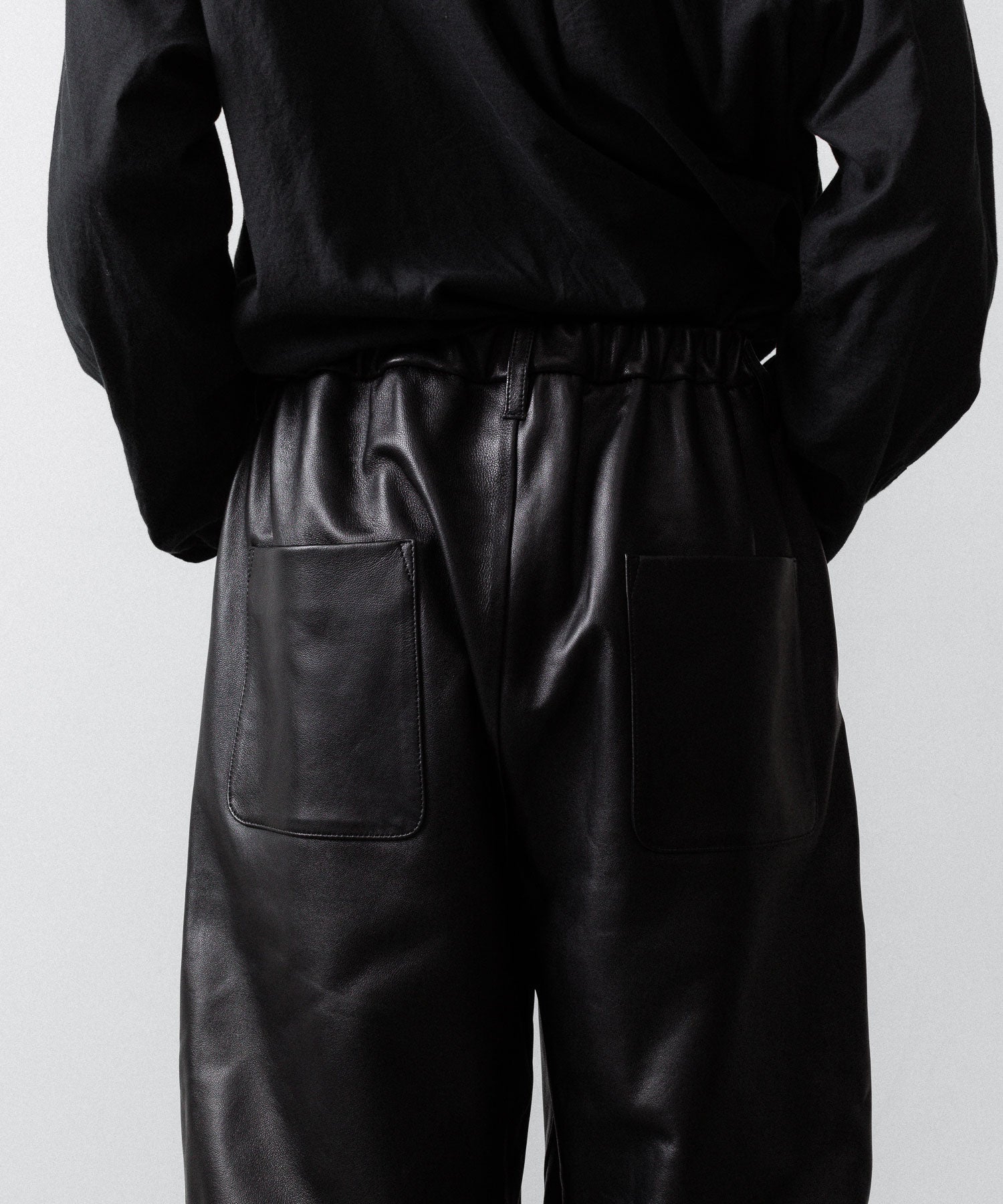 ssstein / シュタイン】SHEEP LEATHER EASY TROUSERS - BLACK | 公式