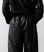 画像をギャラリービューアに読み込む, 【ssstein】SHEEP LEATHER EASY TROUSERS - BLACK
