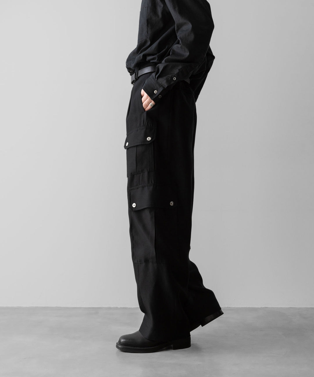 ssstein(シュタイン)のW/R/SI DOUBLE WEAVE CARGO POCKET TROUSERS - BLACKの公式通販サイトsession福岡セレクトショップ