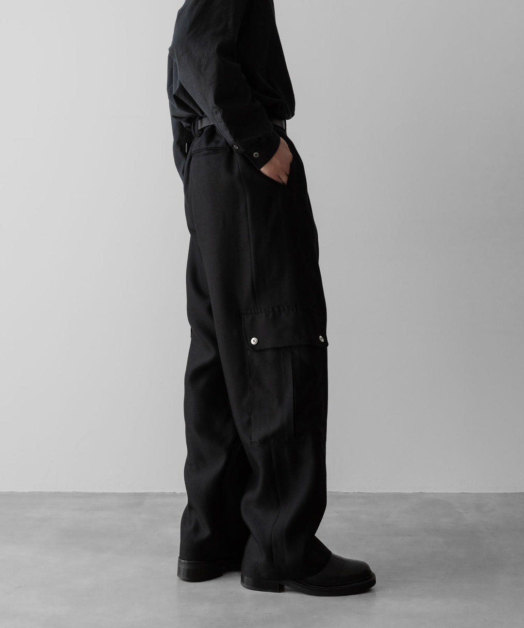 ssstein(シュタイン)のW/R/SI DOUBLE WEAVE CARGO POCKET TROUSERS - BLACKの公式通販サイトsession福岡セレクトショップ