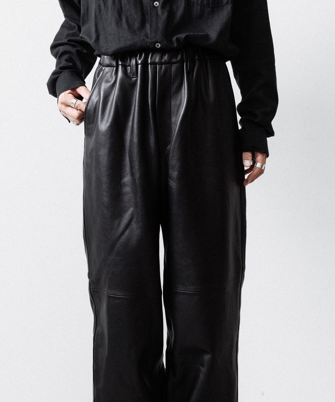 【ssstein】SHEEP LEATHER EASY TROUSERS - BLACK