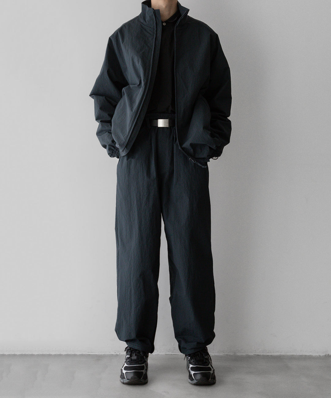 stein(シュタイン)の23AWコレクションWINDBREAKER STAND COLLAR JACKETのDARK GREY 公式通販サイトsession福岡セレクトショップ