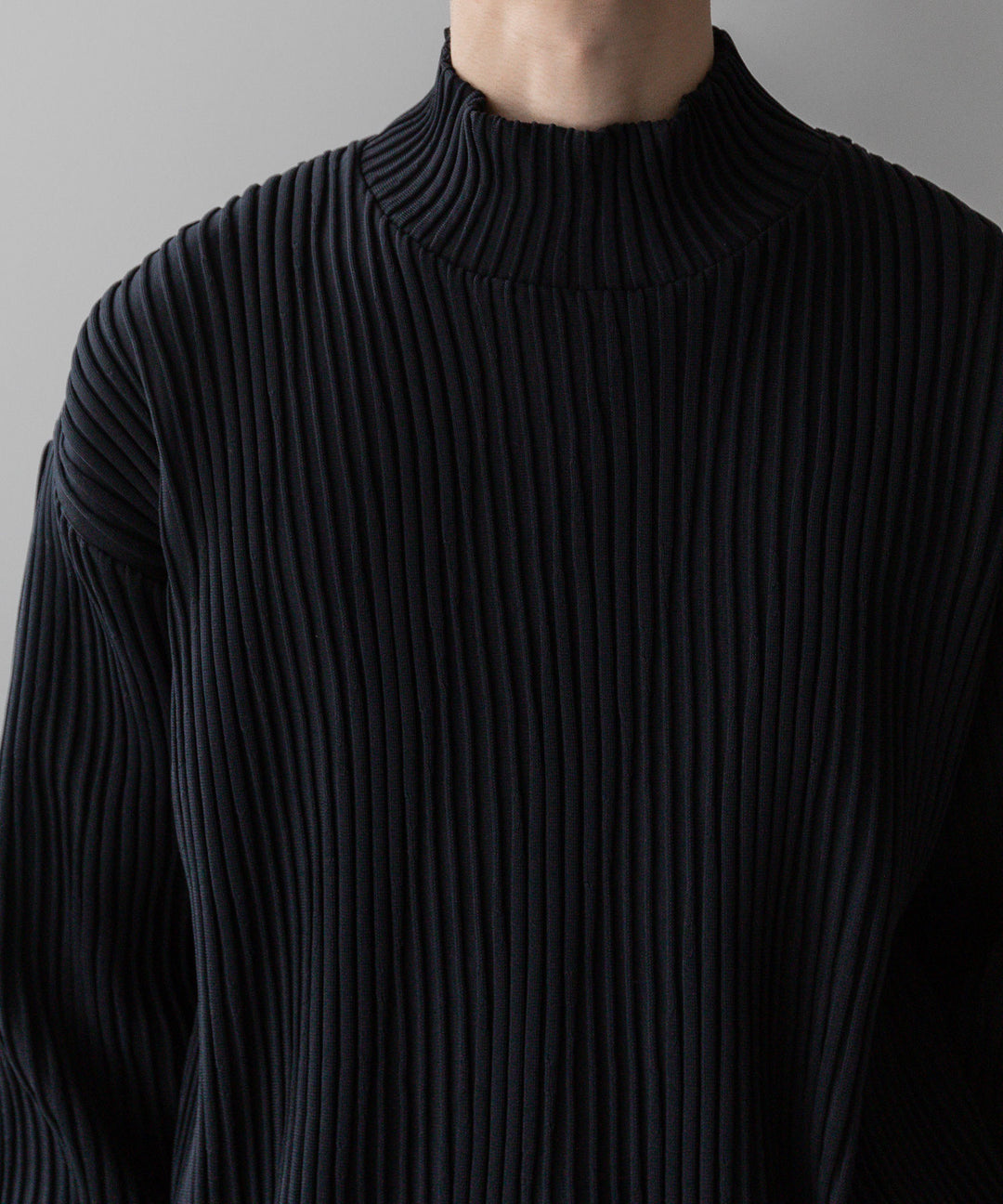 stein(シュタイン)の23AWコレクションOBLIQUE PATTERNED KNIT LSのBLACK