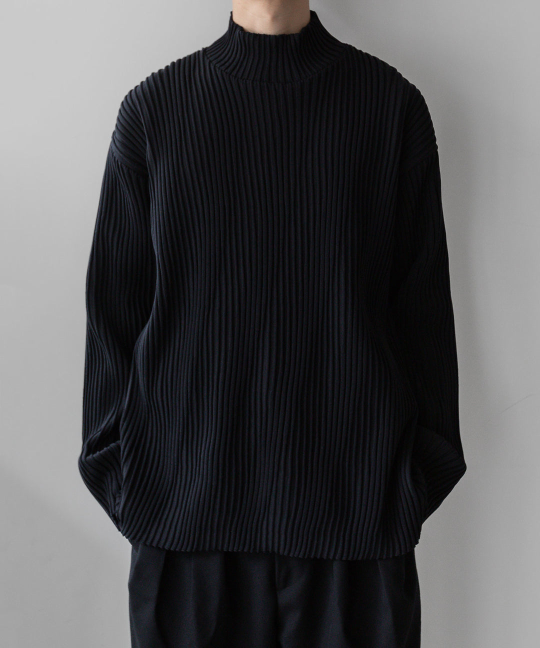 stein(シュタイン)の23AWコレクションOBLIQUE PATTERNED KNIT LSのBLACK