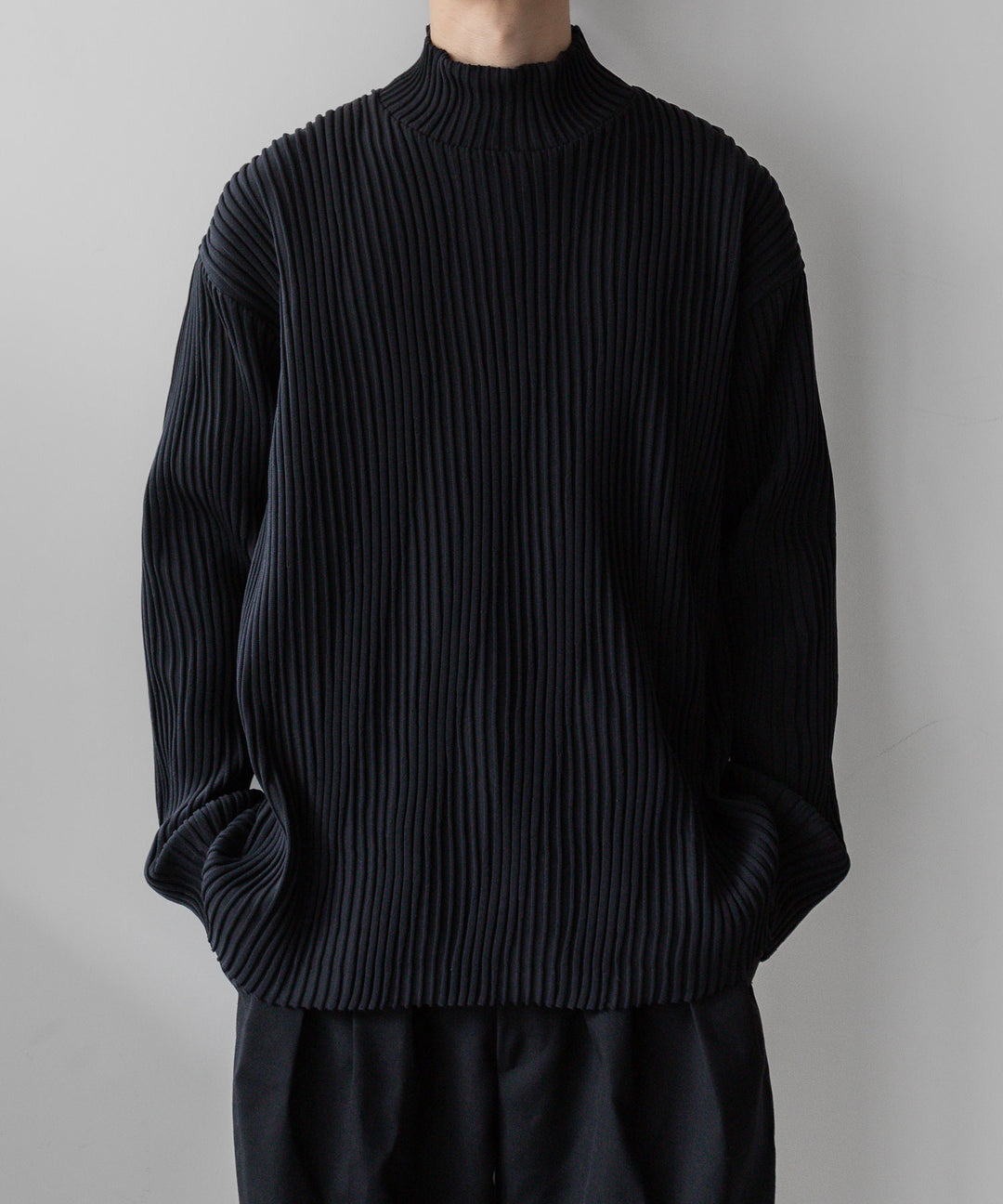 stein(シュタイン)の23AWコレクションOBLIQUE PATTERNED KNIT LSのBLACK