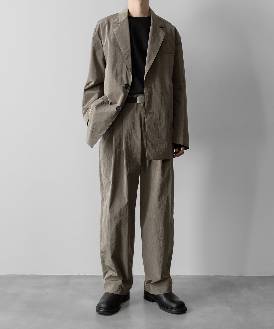 ssstein(シュタイン)の WINDPROOF NYLON SINGLE BREASTED JACKET - TAUPEの公式通販サイトsession福岡セレクトショップ