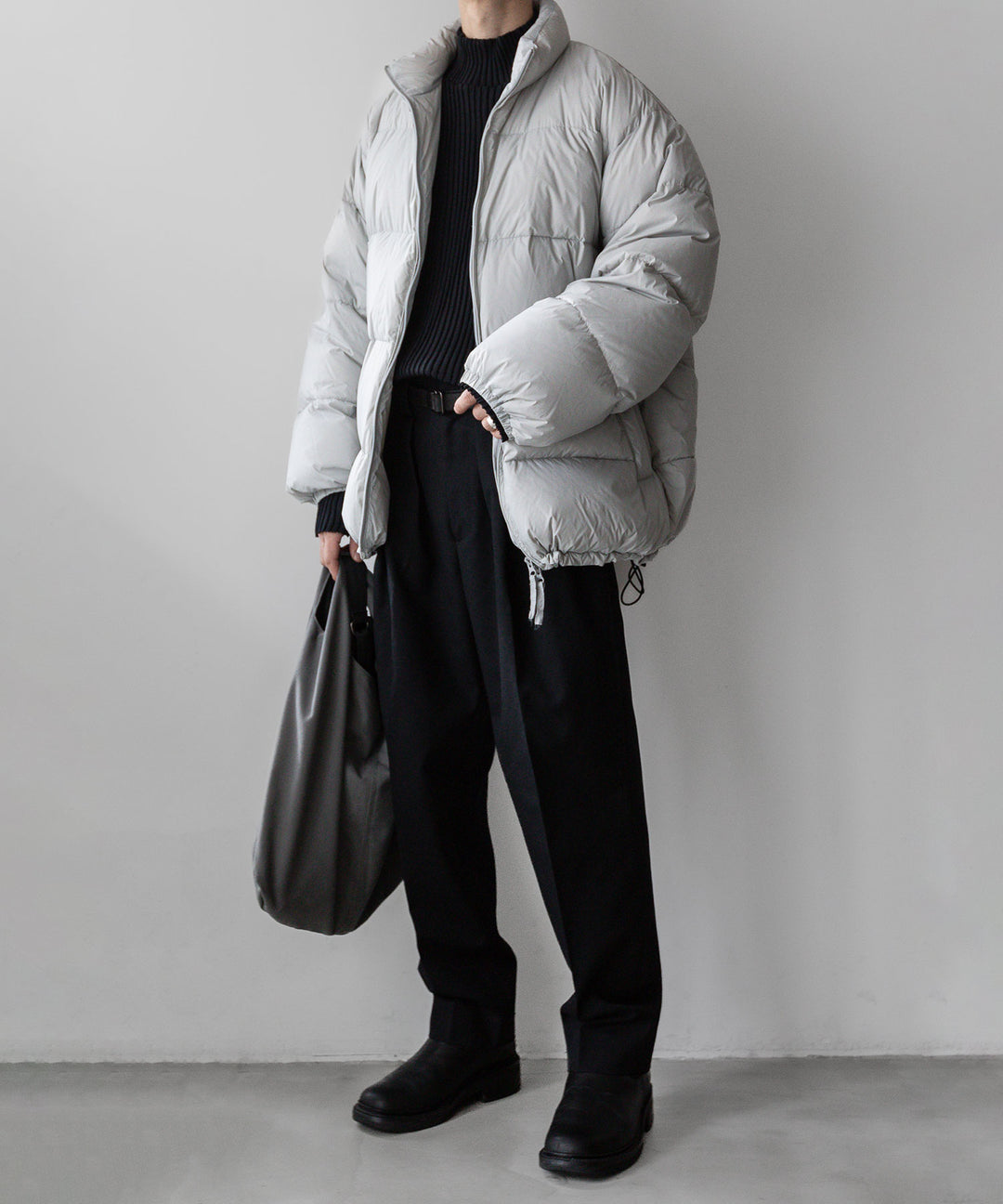 stein(シュタイン)の23AWコレクションOBLIQUE PATTERNED KNIT LSのBLACK