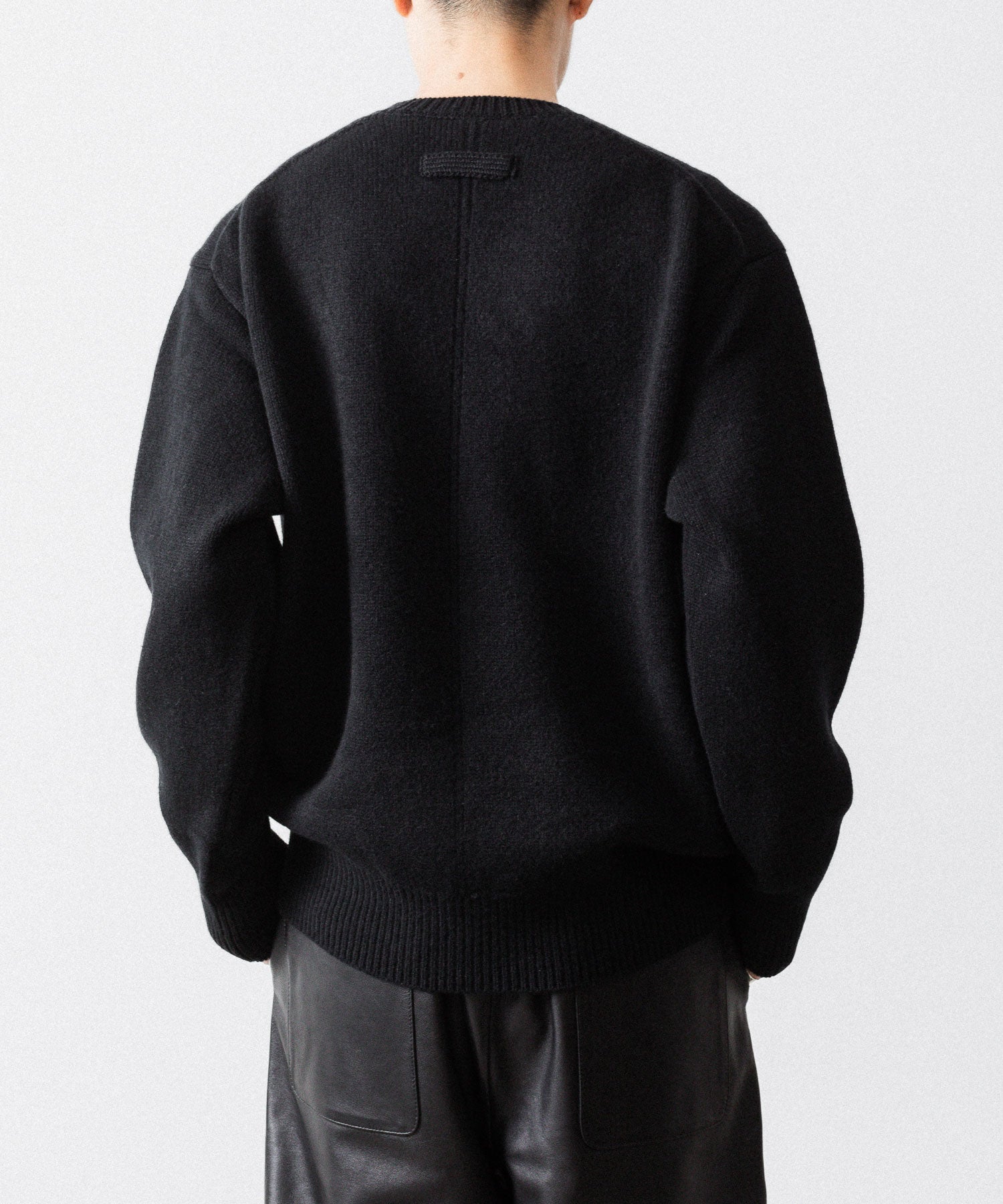 【ssstein】EXTRA FINE WOOL WARM KNIT CREW NECK LS - BLACK