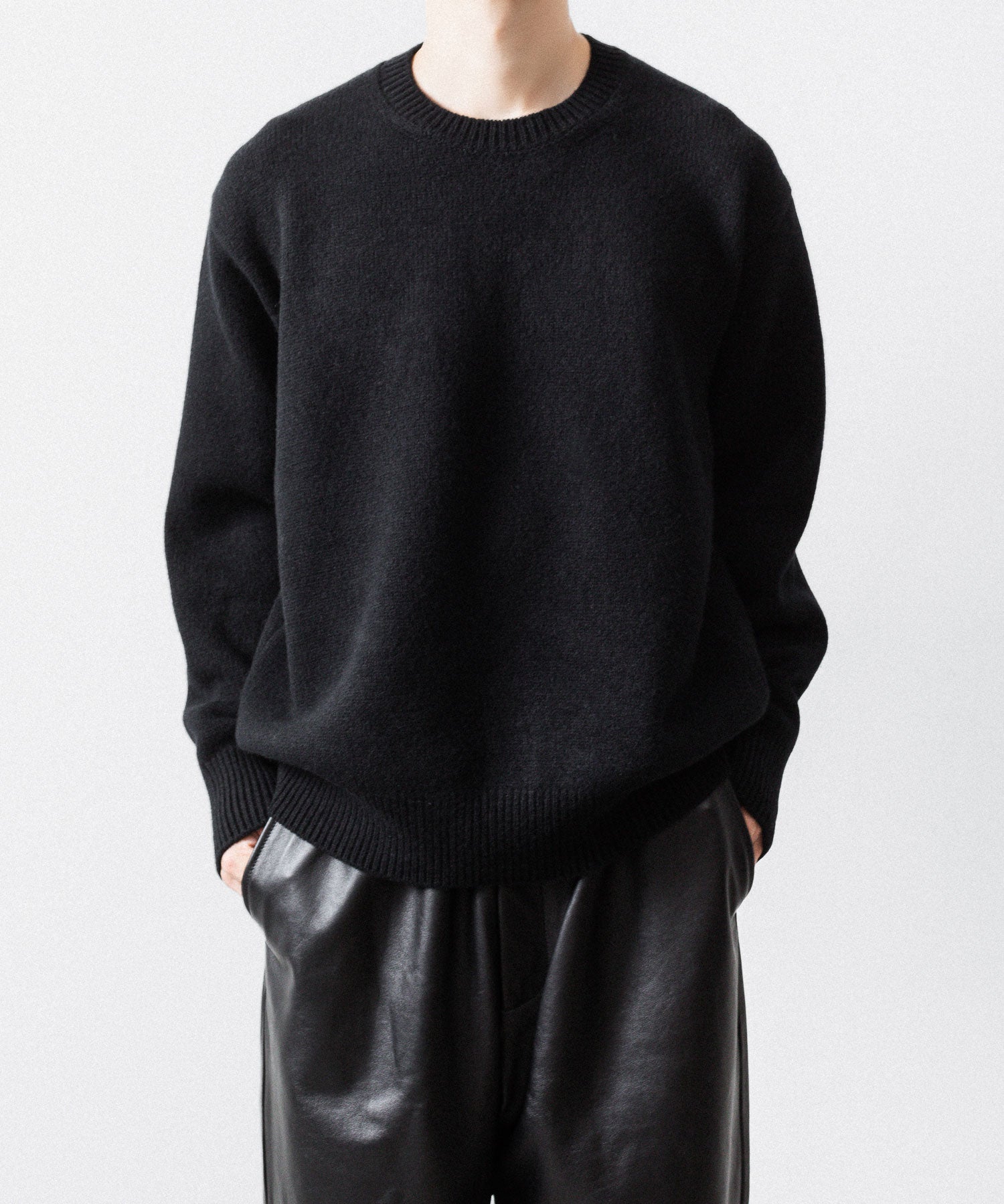 【ssstein】EXTRA FINE WOOL WARM KNIT CREW NECK LS - BLACK