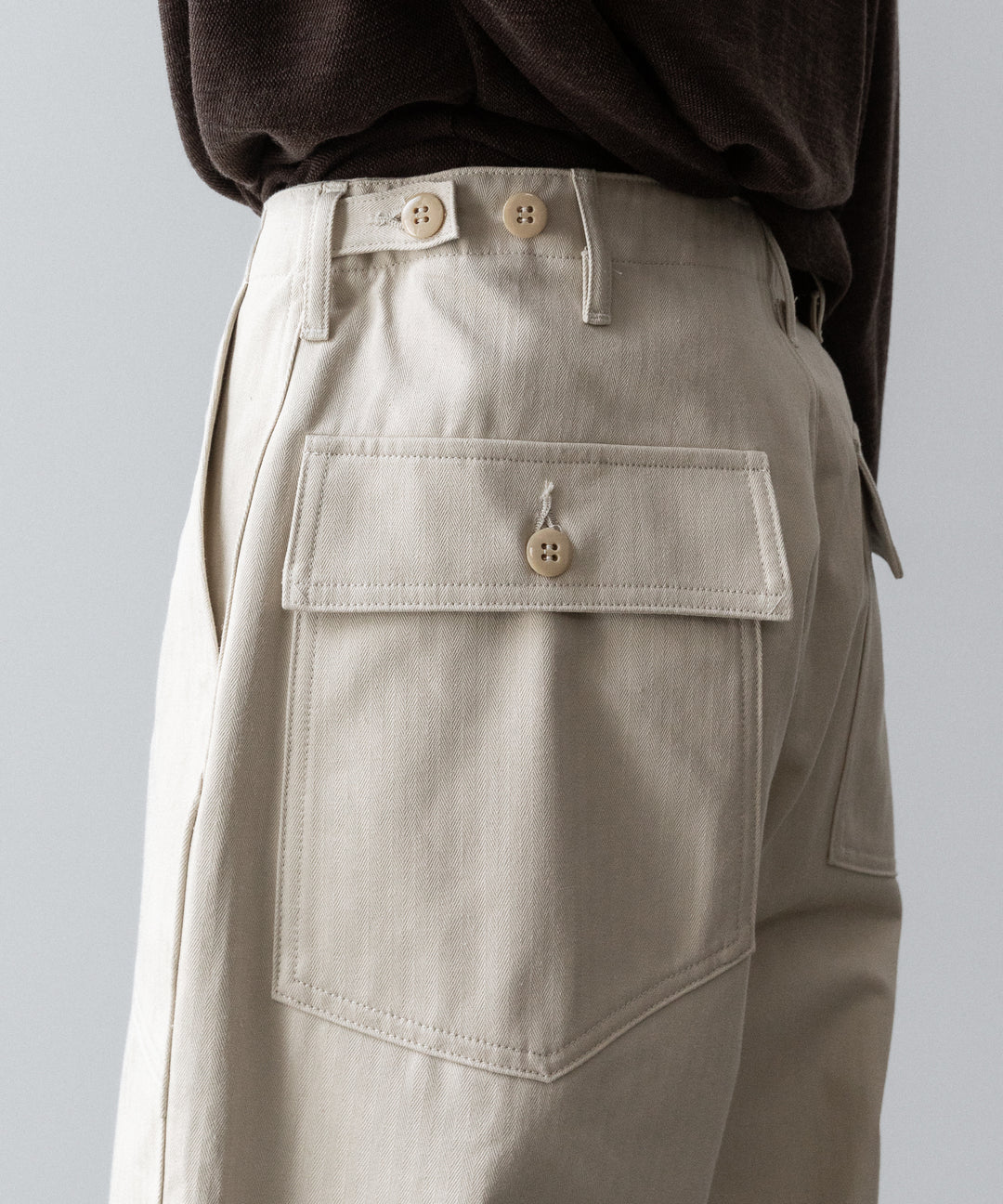 【INTÉRIM】ORGANIC COTTON HBT TWILL BAKER PANTS - IVORY