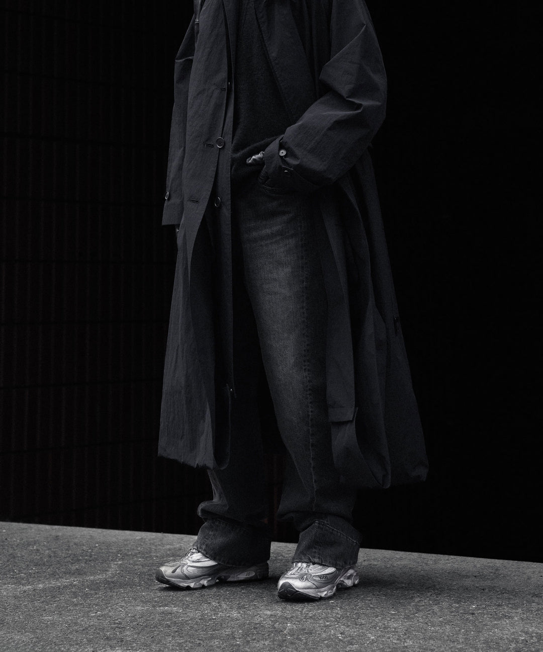 ssstein(シュタイン)のTWIST CUT DENIM JEANS - BLACKの公式通販サイトsession福岡セレクトショップ