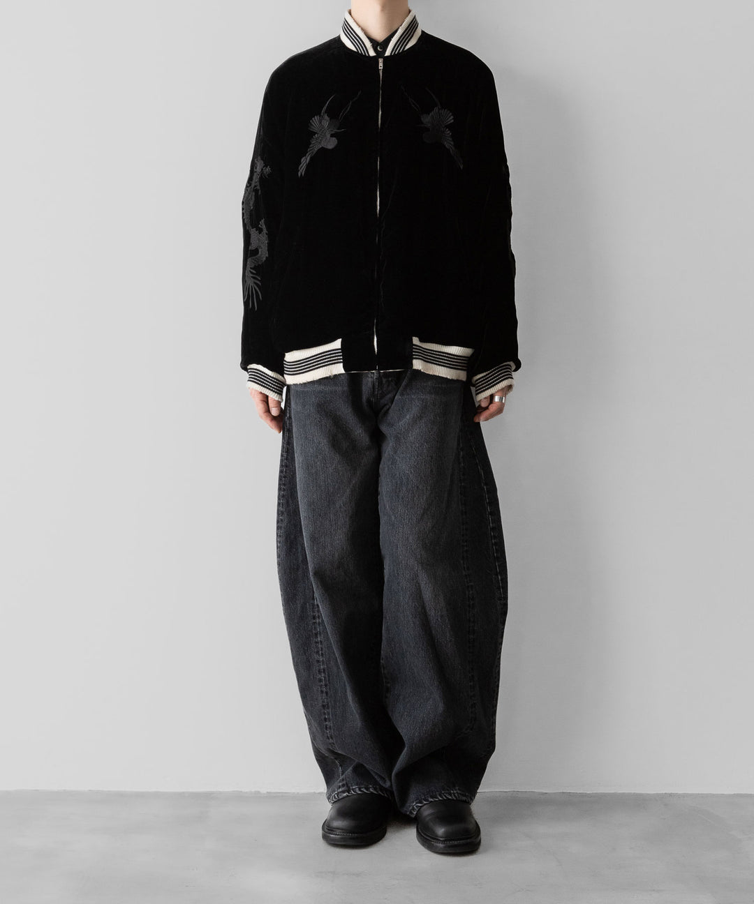 ssstein(シュタイン)×KEITAMARUYAMAのVINTAGE SATIN / VELVET REVERSIBLE ZIP JACKET - GREIGE×BLACKの公式通販サイトsession福岡セレクトショップ