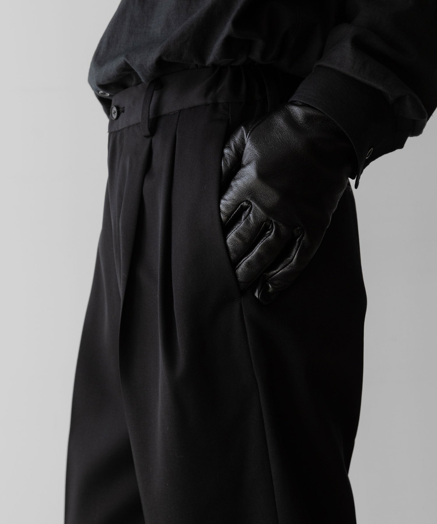 ssstein(シュタイン)のTWO TUCK EASY TROUSERS - BLACKの公式通販サイトsession福岡セレクトショップ