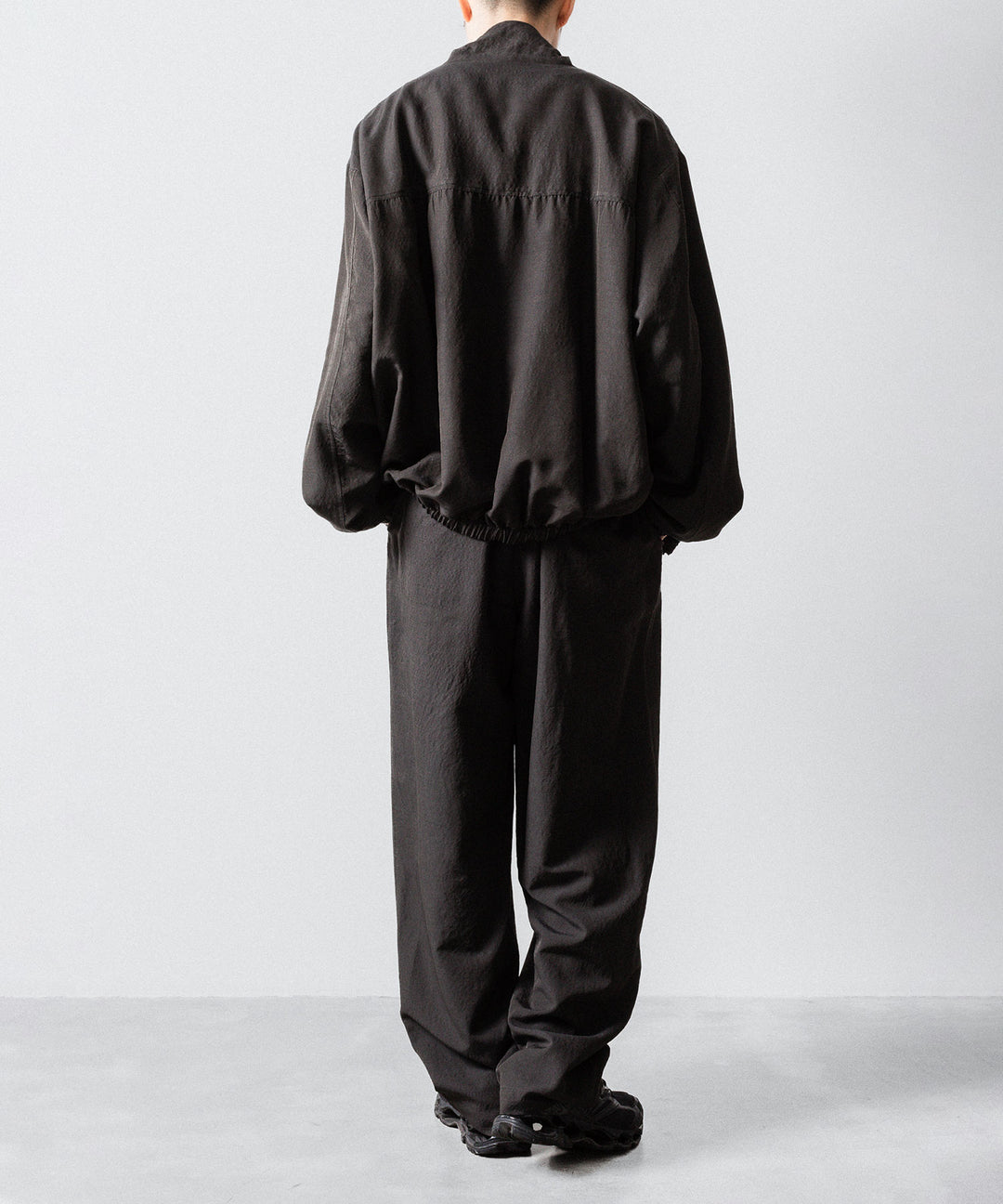 ssstein(シュタイン)のWOOL/SILK WIDE EASY TROUSERS - DARK CHARCOALの公式通販サイトsession福岡セレクトショップ