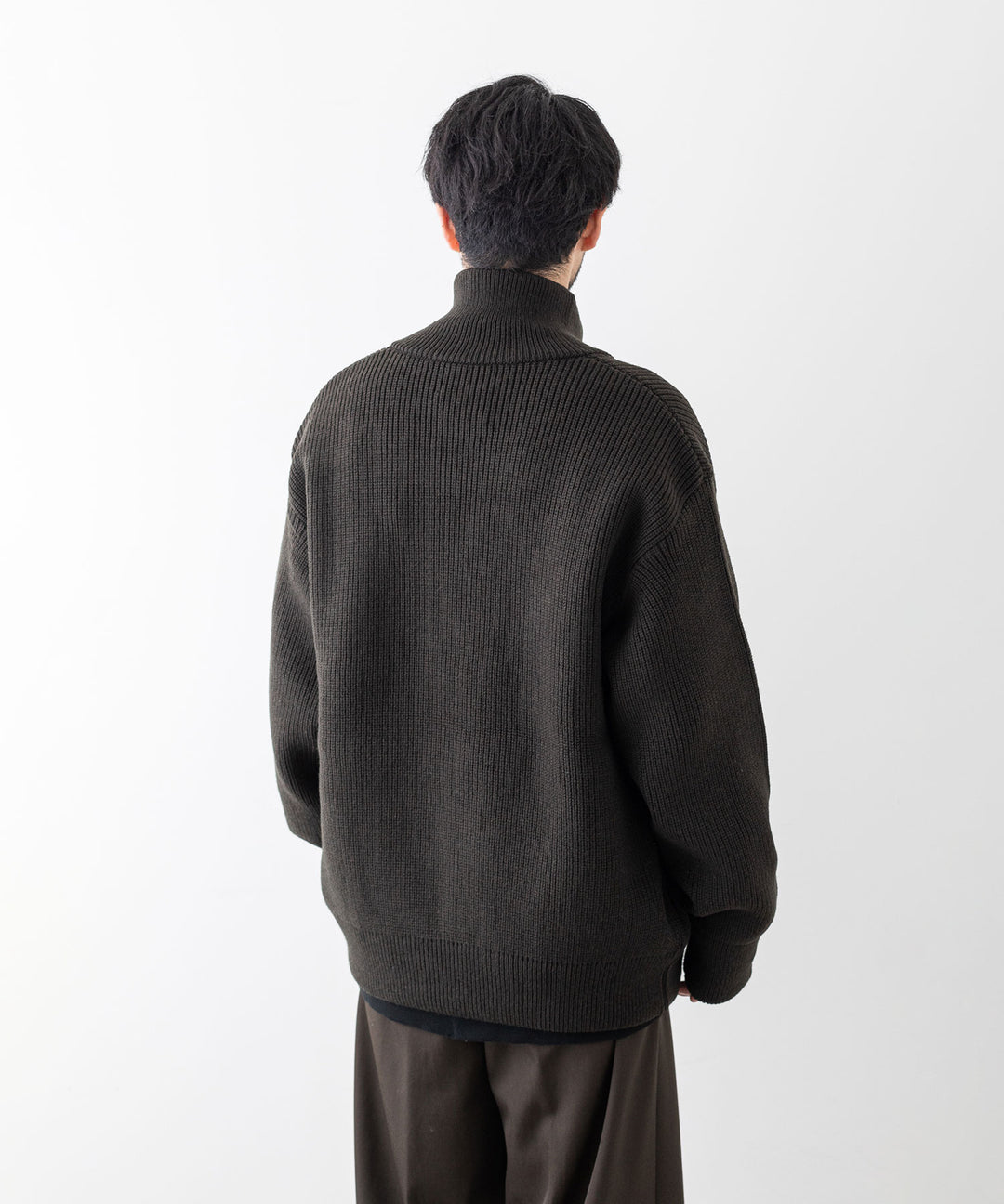 stein(シュタイン)の23AWコレクションOVERSIZED DRIVERS KNIT ZIP JACKETのMILITARY KHAKI