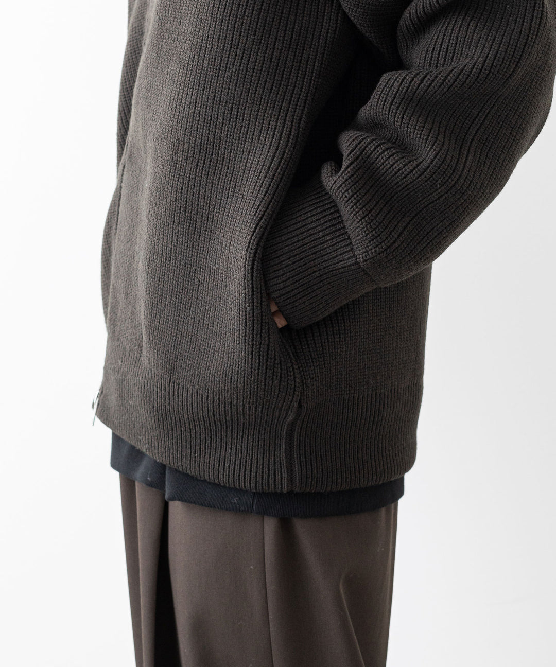 stein(シュタイン)の23AWコレクションOVERSIZED DRIVERS KNIT ZIP JACKETのMILITARY KHAKI
