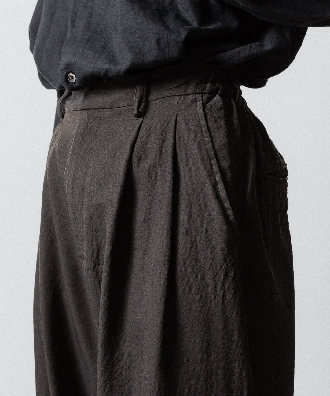 ssstein(シュタイン)のWOOL/SILK WIDE EASY TROUSERS - DARK CHARCOALの公式通販サイトsession福岡セレクトショップ