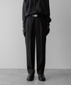 【ssstein】TWO TUCK EASY TROUSERS (2/90 WOOL GABARDINE) - BLACK