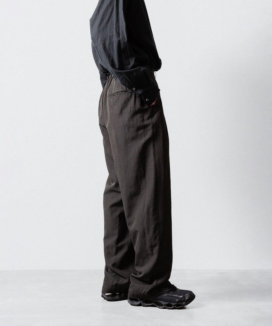 ssstein(シュタイン)のWOOL/SILK WIDE EASY TROUSERS - DARK CHARCOALの公式通販サイトsession福岡セレクトショップ