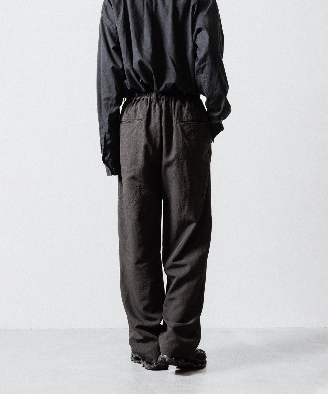ssstein(シュタイン)のWOOL/SILK WIDE EASY TROUSERS - DARK CHARCOALの公式通販サイトsession福岡セレクトショップ