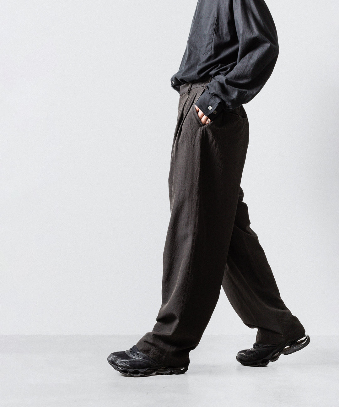 ssstein(シュタイン)のWOOL/SILK WIDE EASY TROUSERS - DARK CHARCOALの公式通販サイトsession福岡セレクトショップ