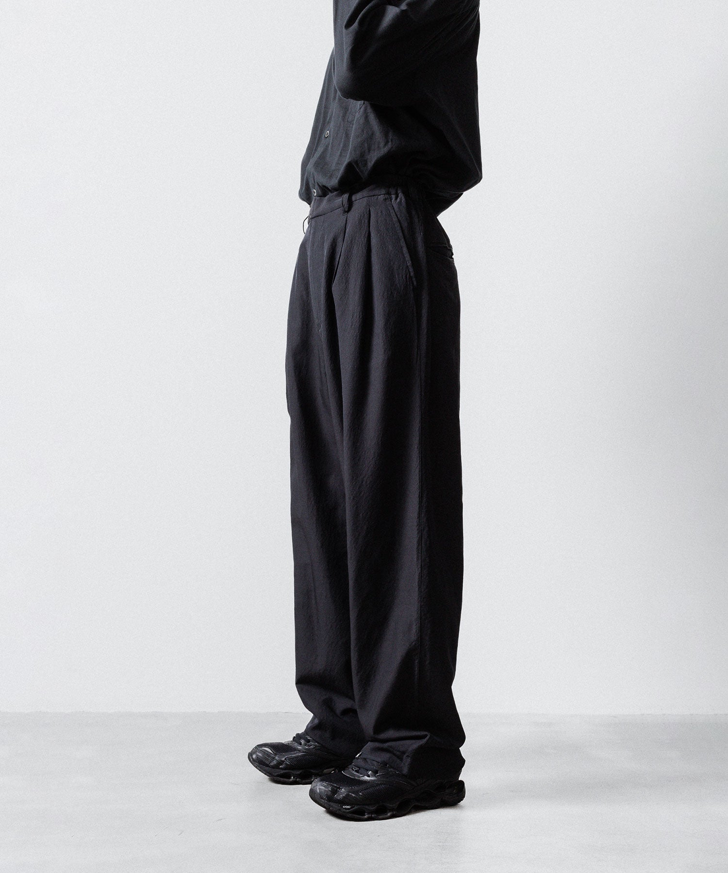 ssstein / シュタイン】WOOL/SILK WIDE EASY TROUSERS - BLACK | 公式