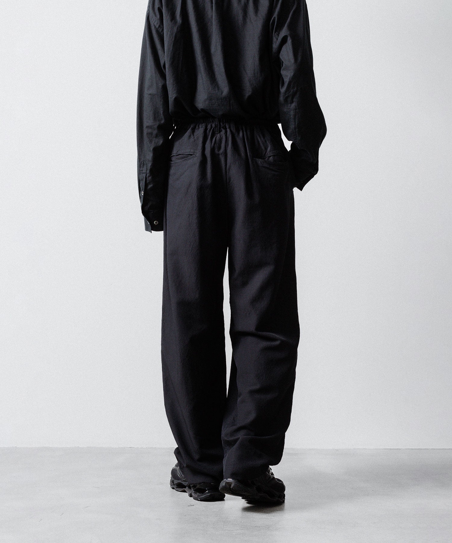 ssstein / シュタイン】WOOL/SILK WIDE EASY TROUSERS - BLACK | 公式