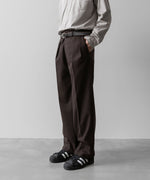 画像をギャラリービューアに読み込む, INTÉRIM(インテリム)のWOOL FRANNEL DRAPE 2-TUCK STRAIGHT SLACKS - BROWNの公式通販サイトsession福岡セレクトショップ
