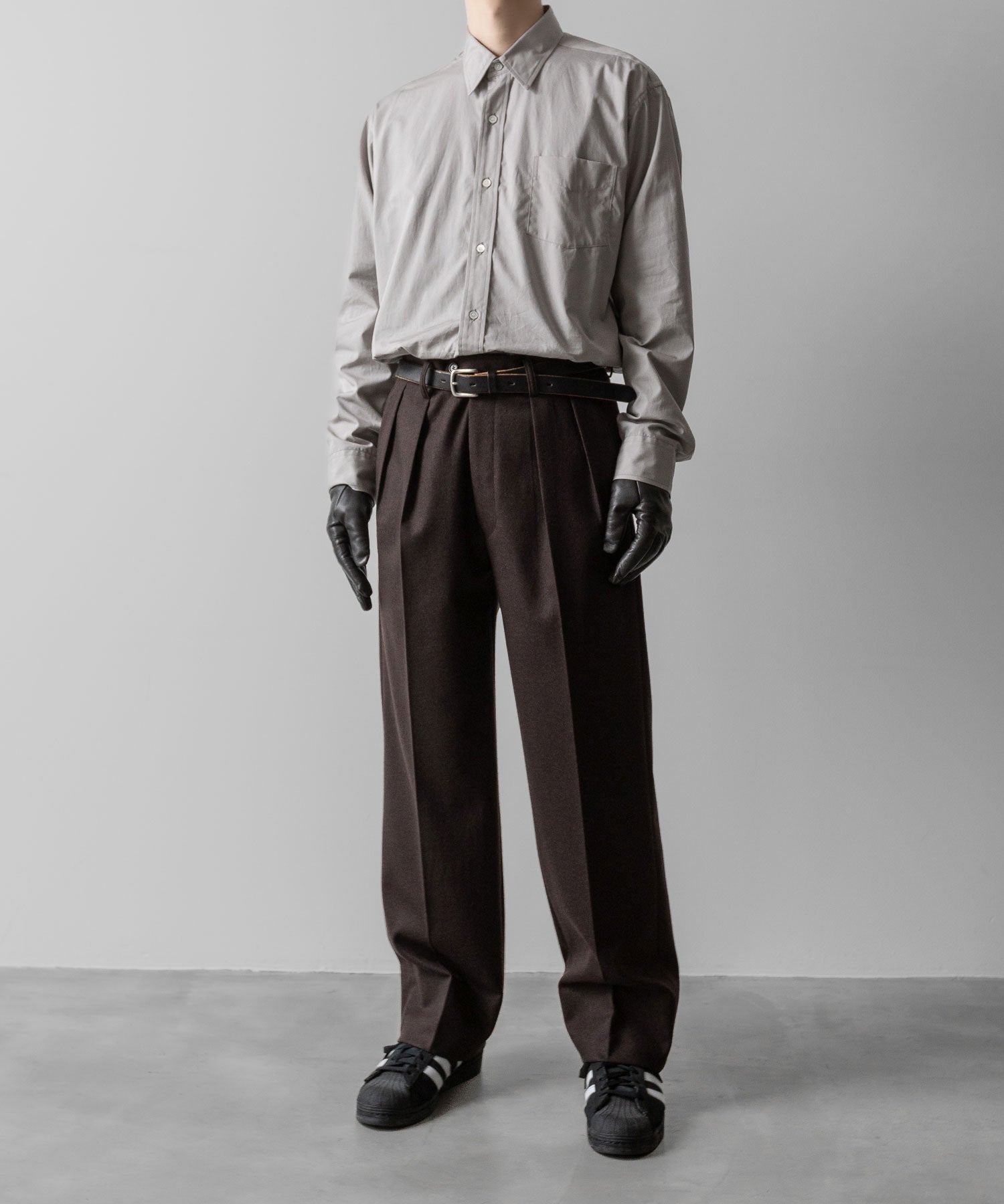 INTÉRIM(インテリム)のWOOL FRANNEL DRAPE 2-TUCK STRAIGHT SLACKS - BROWNの公式通販サイトsession福岡セレクトショップ