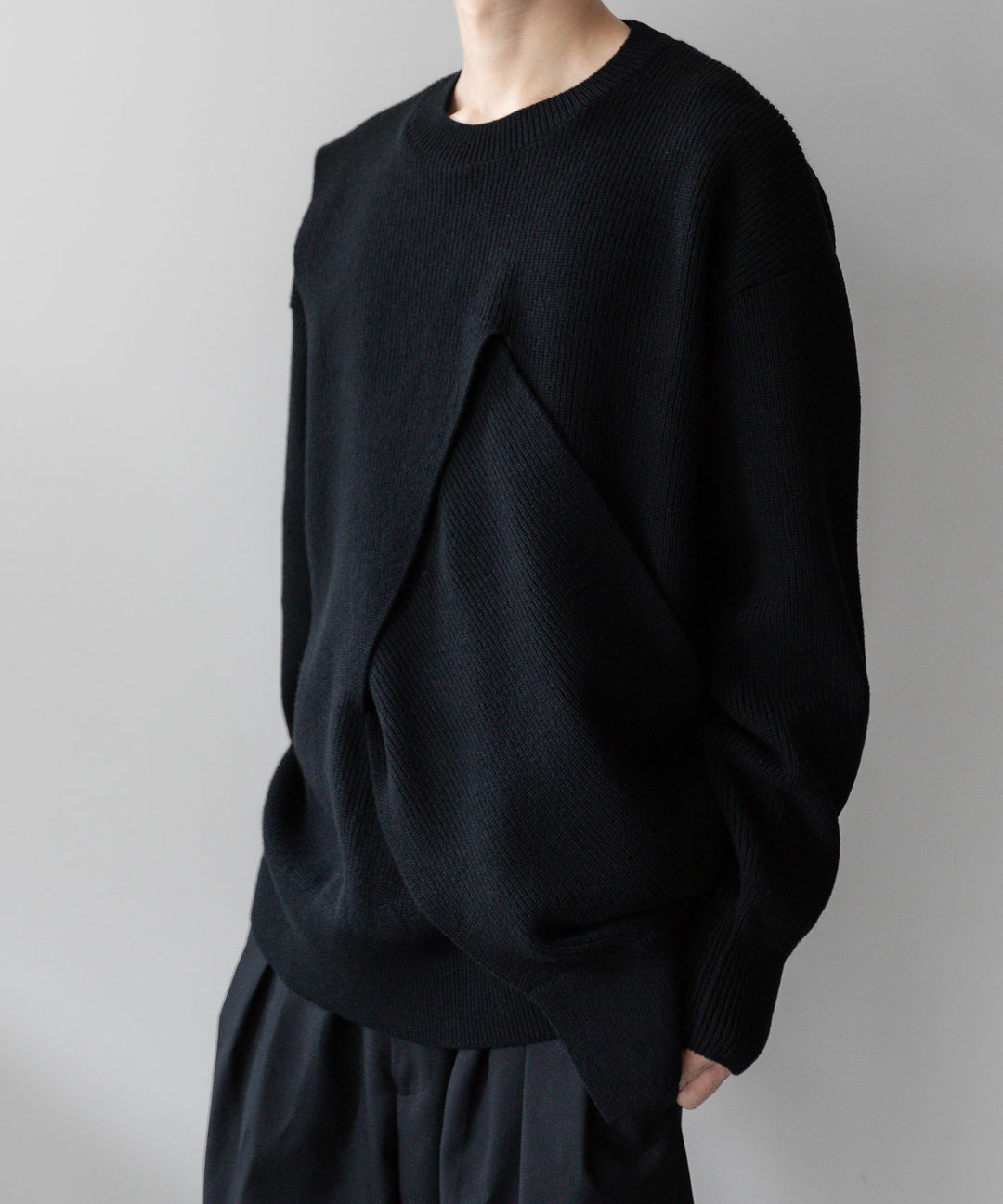 stein(シュタイン)の23AWコレクションCROSSOVER KNIT LSのBLACK