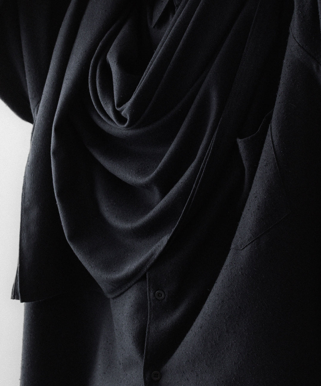 INTÉRIM インテリムのSILK NOIL SQUARE CLOTH STOLEのBLACK 公式通販サイトsession福岡セレクトショップ