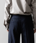 画像をギャラリービューアに読み込む, 【INTÉRIM】VIRGIN WOOL AND CASHMERE FLANNEL 2-TUCK STRAIGHT SLACKS - TOP NAVY
