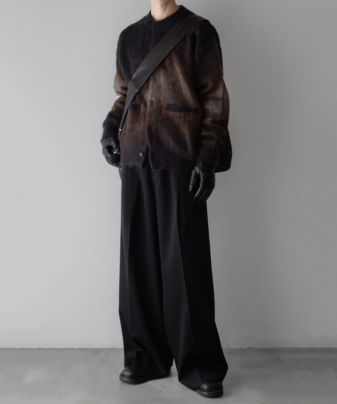 stein(シュタイン)の24SSコレクションSHOULDER BAGのBLACK(LEATHER) 公式通販サイトsession福岡セレクトショップ