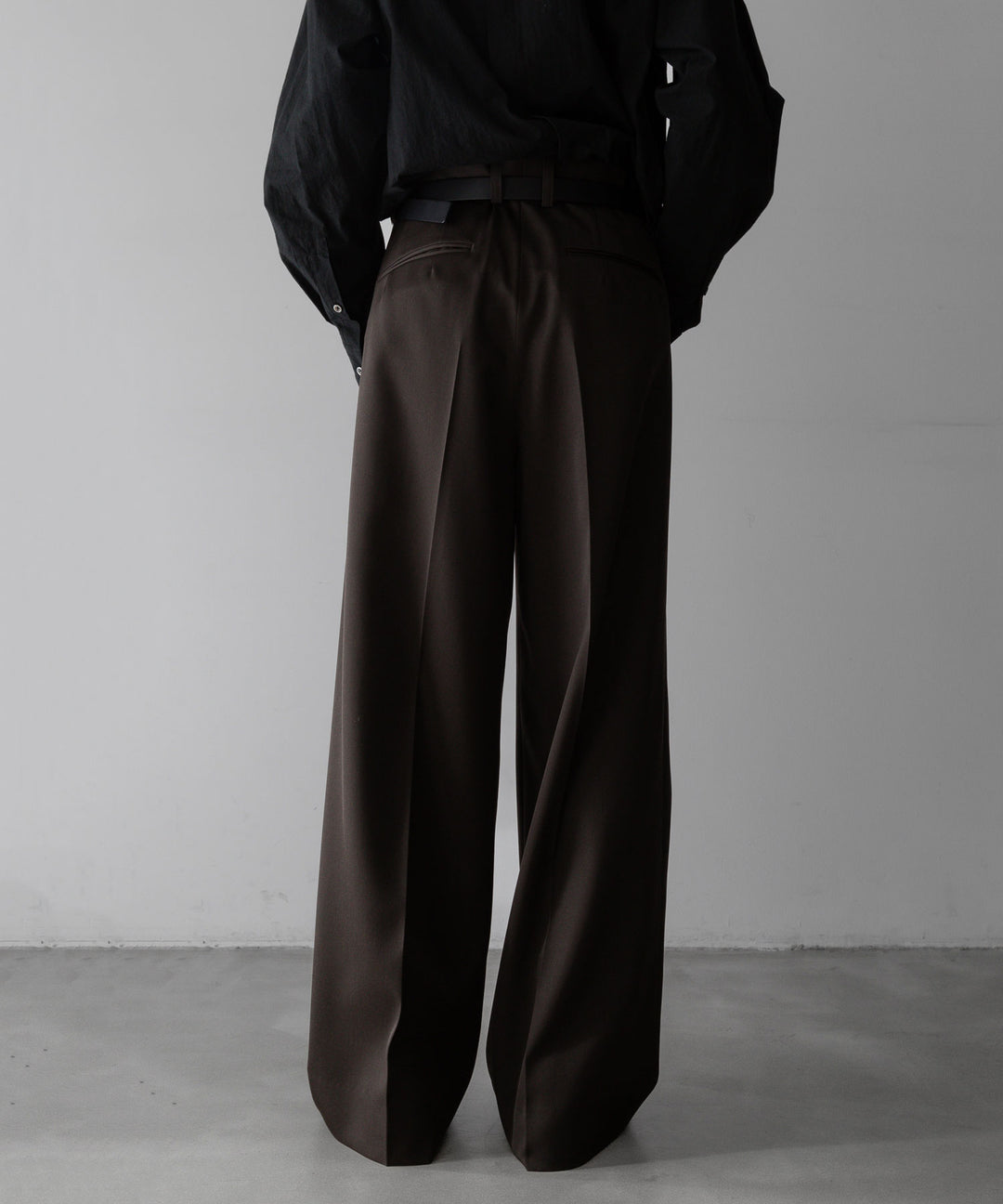 stein(シュタイン)の24SSコレクションEXTRA WIDE TROUSERS のMILITARY KHAKI sessionセッション福岡セレクトショップ 公式通販サイト
