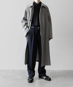 画像をギャラリービューアに読み込む, 【INTÉRIM】VIRGIN WOOL AND CASHMERE FLANNEL 2-TUCK STRAIGHT SLACKS - TOP NAVY
