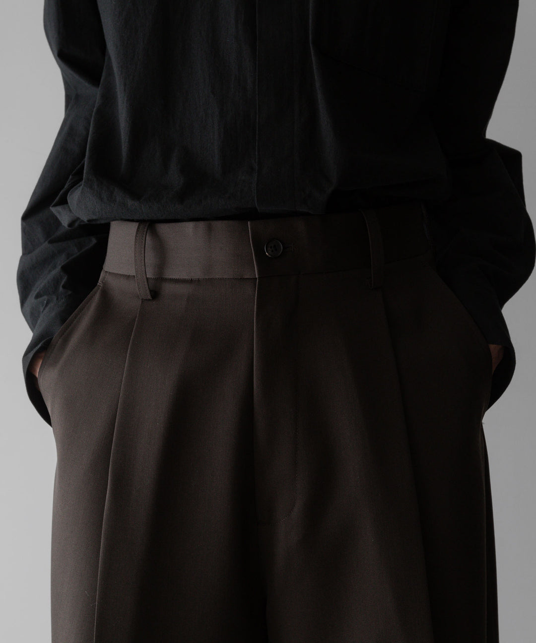 stein(シュタイン)の24SSコレクションEXTRA WIDE TROUSERS のMILITARY KHAKI sessionセッション福岡セレクトショップ 公式通販サイト